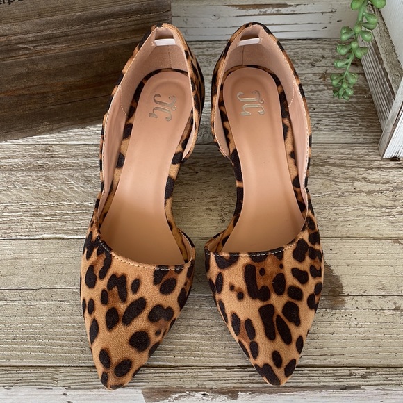 Journey Collection Leopard Wedges - Picture 2 of 5